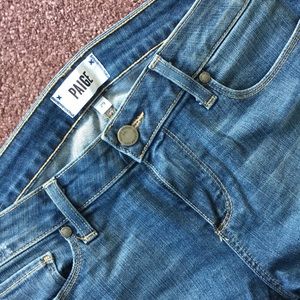 Distressed light wash Paige jeans! 👖